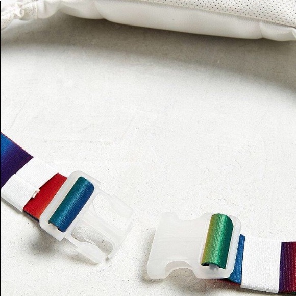 🍭PUMA rainbow Fanny waist bag pride limited Edit - Picture 6 of 7